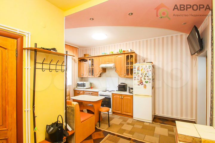 Дом 200 м² на участке 6,8 сот.