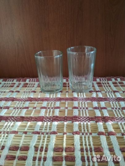 Рюмки, бокалы, чашки, стаканы