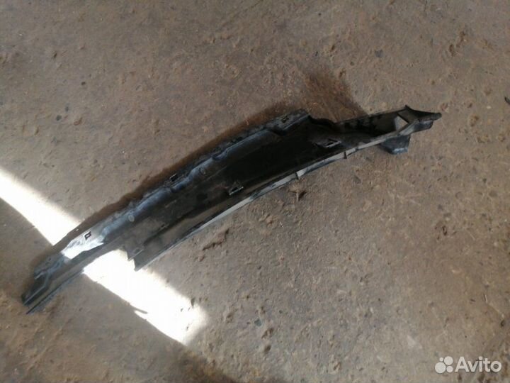 Решетка стеклоочистителя Mazda 3 BK LF 2006