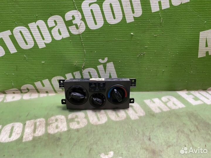 Блок управления климат-контролем Hyundai Elantra