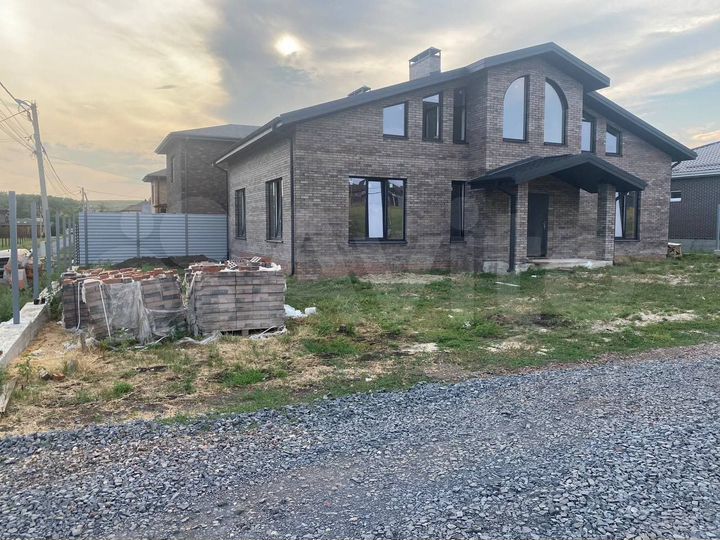 Дом 160 м² на участке 5 сот.