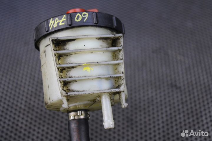 Бачок гур Volkswagen Transporter 701422371A