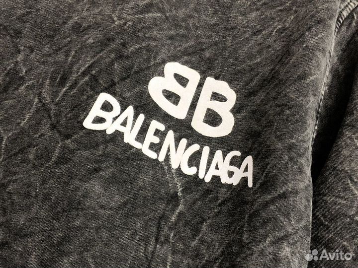 Летний костюм balenciaga