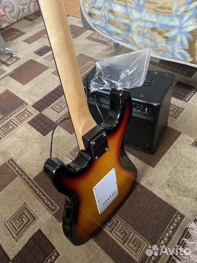 Электрогитара с комбиком бу
