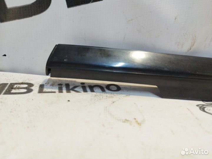 Молдинг стекла передний левый Mercedes Gl X164