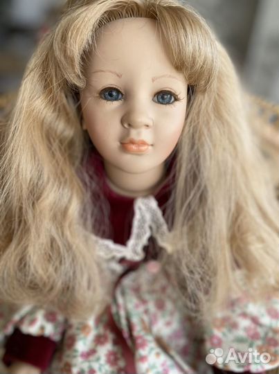 Виниловая кукла Fiba