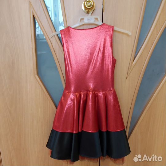 Нарядное платье для девочки