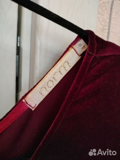 Платье бархатное 48