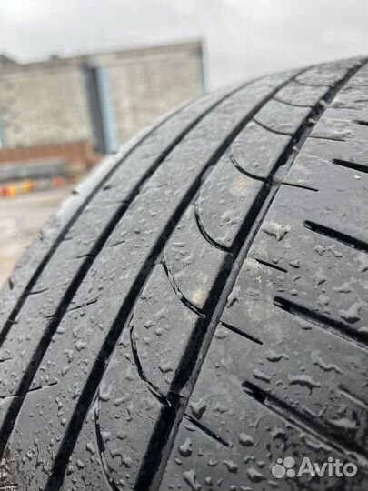 Bridgestone Dueler H/L 33 235/55 R20