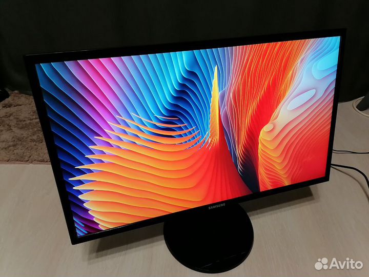 Монитор Samsung S24F350fhixci