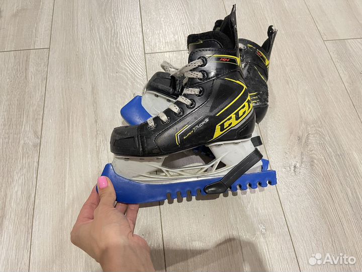 Хоккейные Коньки ccm 30р