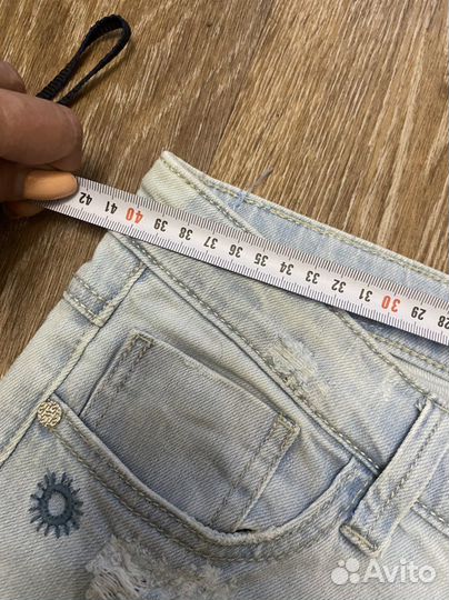 Джинсы Stradivarius