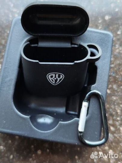 Чехол для беспроводных наушников
