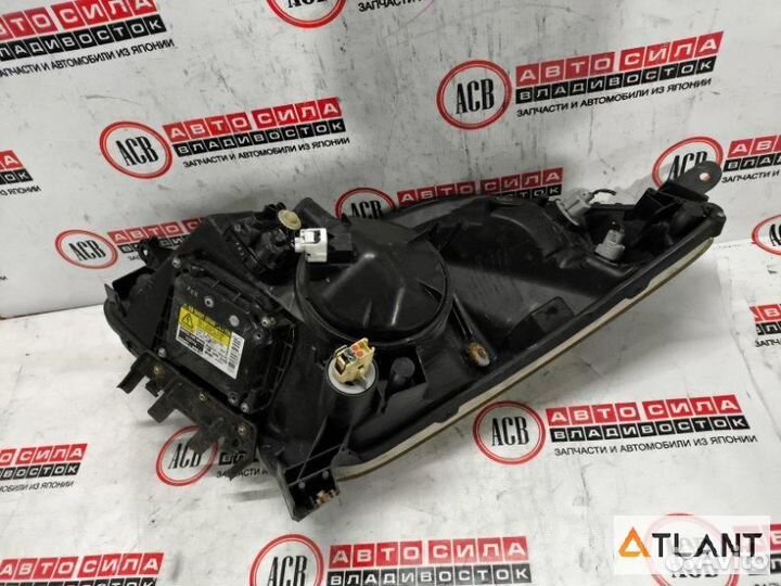 Фара правая toyota prius