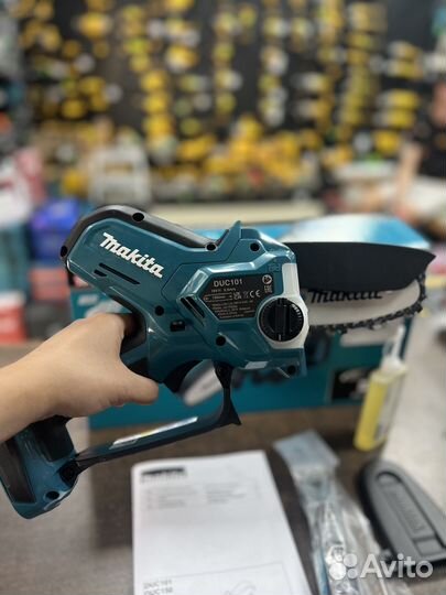 Аккумуляторная цепная пила Makita DUC101Z