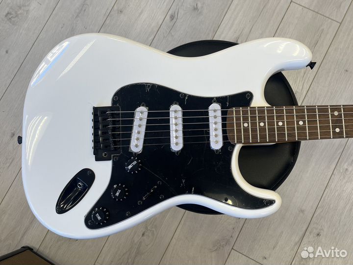 Электрогитара Russtone с чехлом