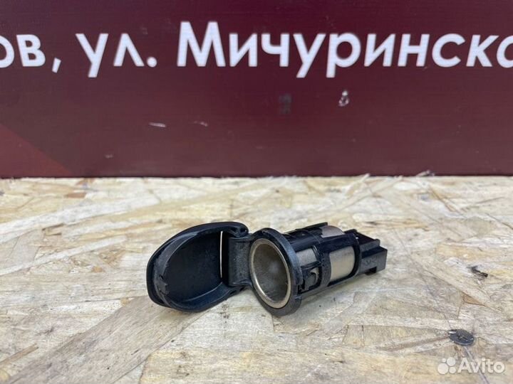 Розетка LADA X-Ray