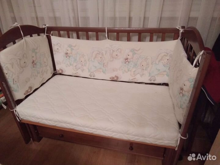 Детская кроватка с продольным маятником Лель