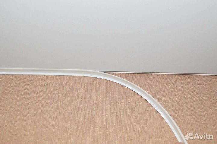 Вставка, плинтус для натяжного потолка