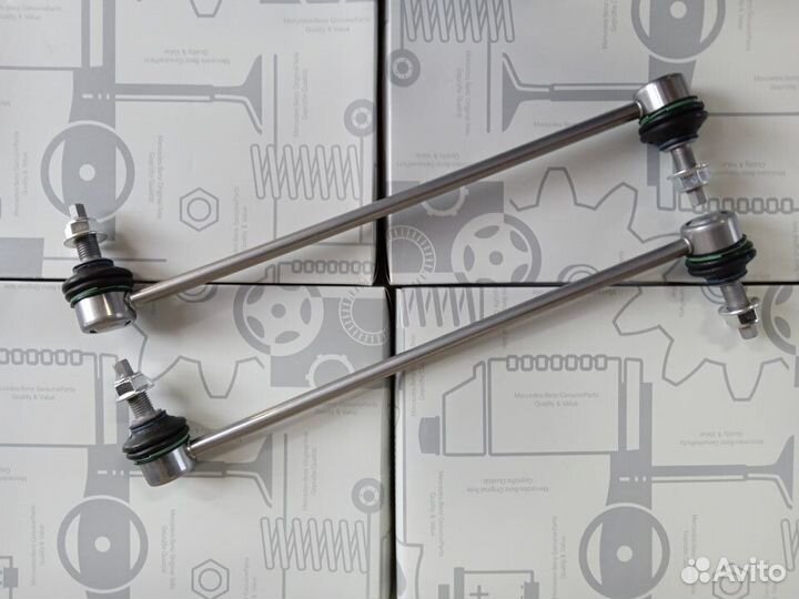 Стойка стабилизатора передняя A2473204200