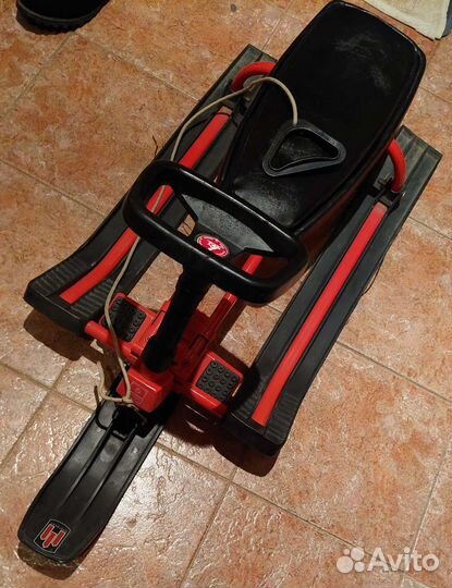 Детский снегокат с системой торможения