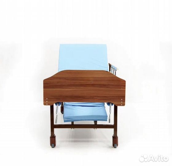 Медицинская кровать для инвалидов