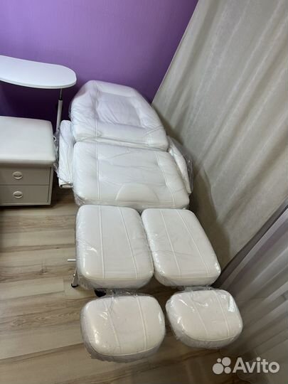 Педикюрно-косметологическое кресло сп-Люкс мд-11