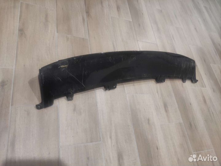 Накладка переднего бампера BMW F44