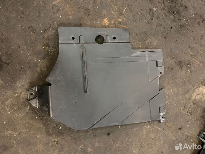 Защита (пыльник) днища правая Bmw F20 F22