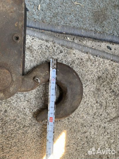 Крюк крановый (гак)