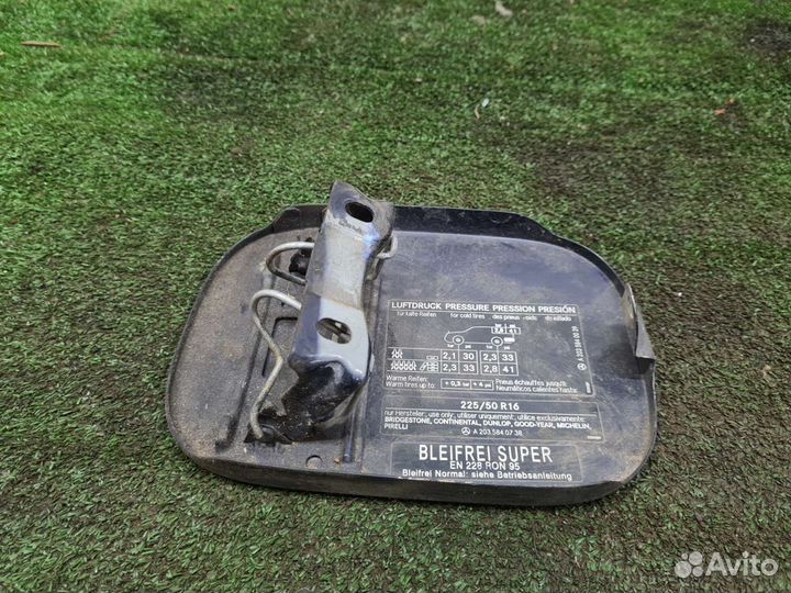 Лючок бензобака Mercedes-Benz C-Class C203 OM646