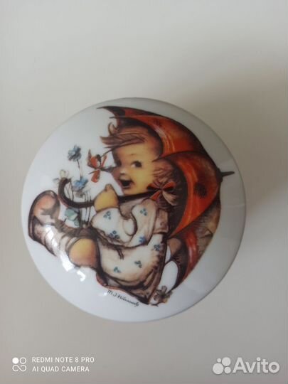 Фарфоровая шкатулка. Германия. Hummel