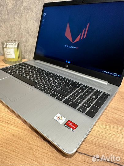 Отличный HP 15 (Athlon 3050U/8гб/SSD256)