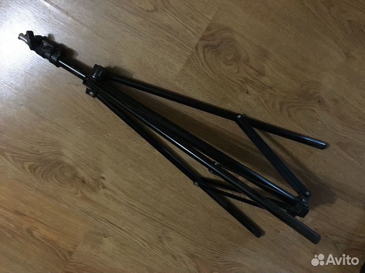 Стойка для крепления света