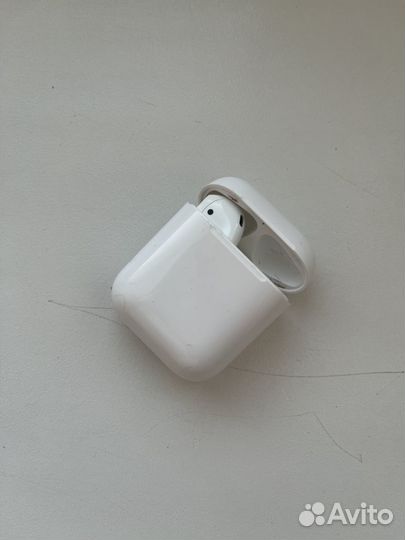 Airpods 1 чехол + левый наушник