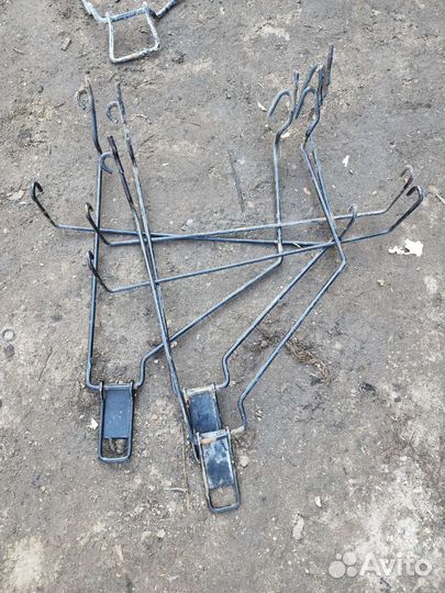 Кронштейн запасного колеса Рено Сандеро