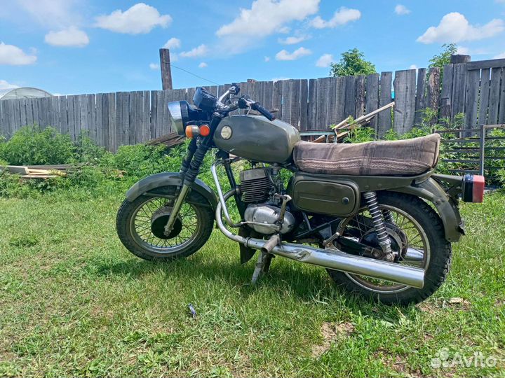 Продам мотоцикл восход 3м
