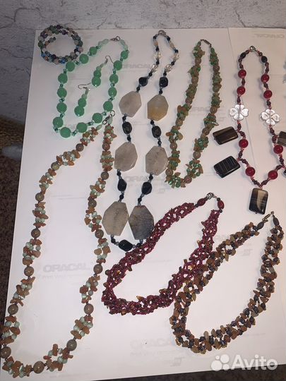 Бусы, кулоны из натурального камня