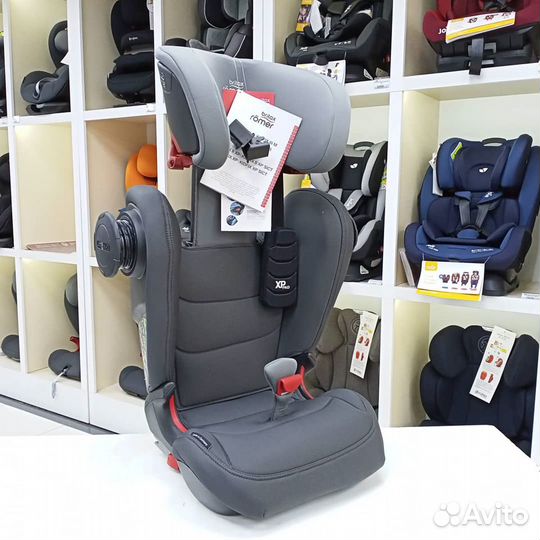 Автокресло 3-12лет Britax Roemer Kidfix 3S серый