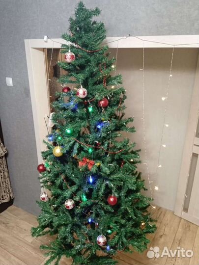 Елка искусственная