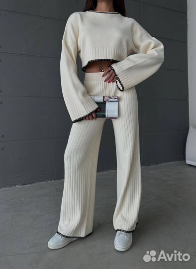 Костюм женский