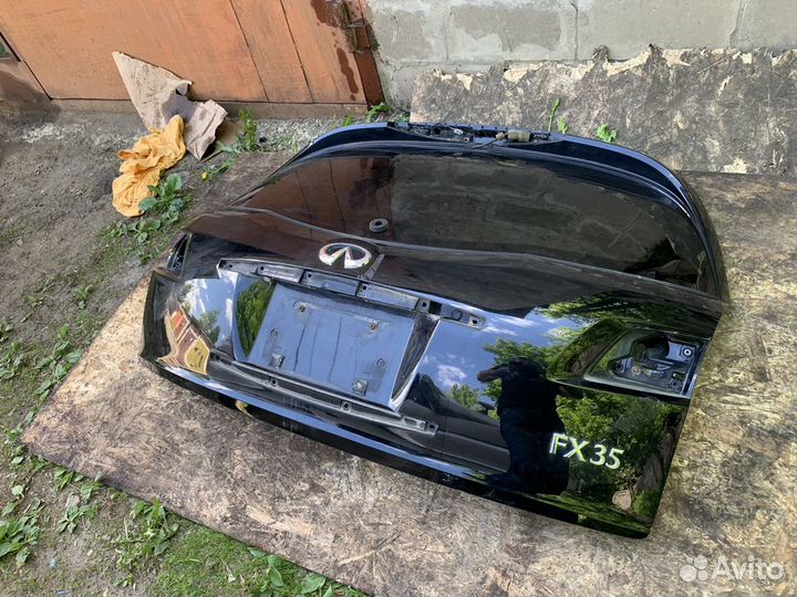 Infiniti fx35 fx45 крышка багажника черная
