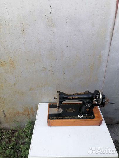 Швейная машинка подольская ручная