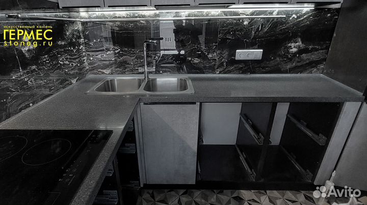 Столешница Подоконник из камня Hi-Macs гранит м2