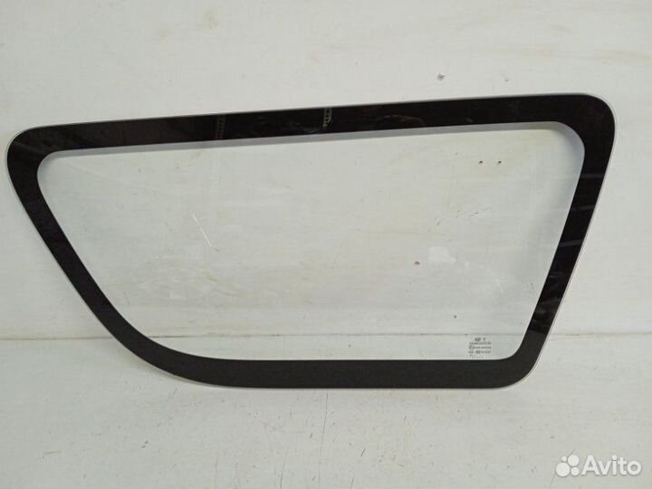 Стекло глухое зад. правое LADA Largus 2012