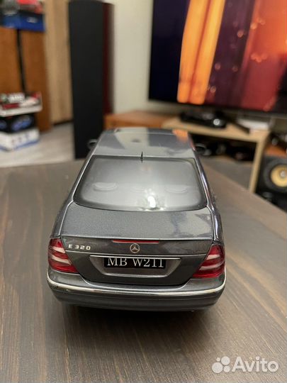 Mercedes w211 e-class Kuosho 1/18