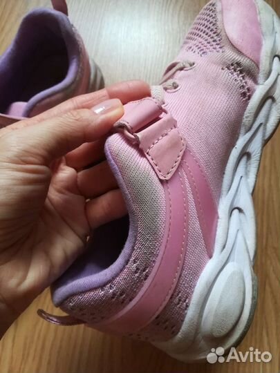 Кроссовки для девочки 34