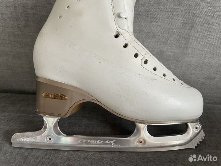 Фигурные коньки edea ice fly 230