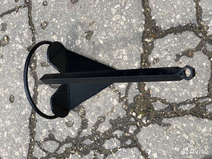 Якорь для лодки