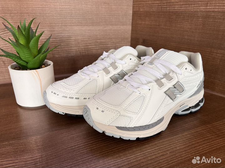 Кроссовки new balance 1906R